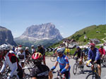 gal/2010/07 - Sella Ronda Bike Day 2010/05 - SellaRonda_Bike_Day/05 - Il Passo Gardena_the_end/_thb_10P6270196-01.jpg